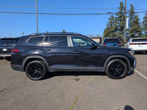 2024 Volkswagen Atlas 2.0T SE w/Technology 4MOTION