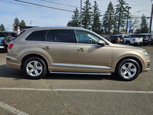 2019 Audi Q7 45 Premium Plus