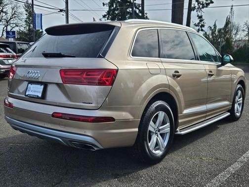 2019 Audi Q7 45 Premium Plus
