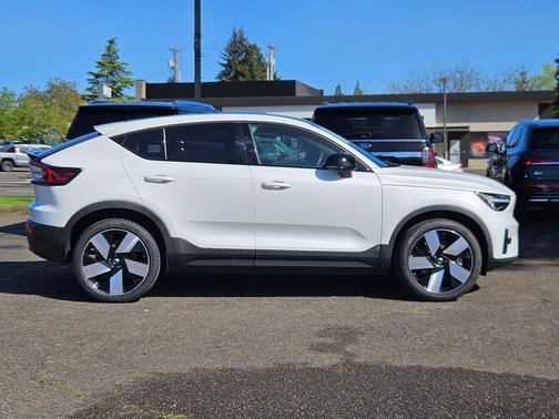 Crystal White Metallic 2023 Volvo C40 Recharge Pure Electric Twin Ultimate