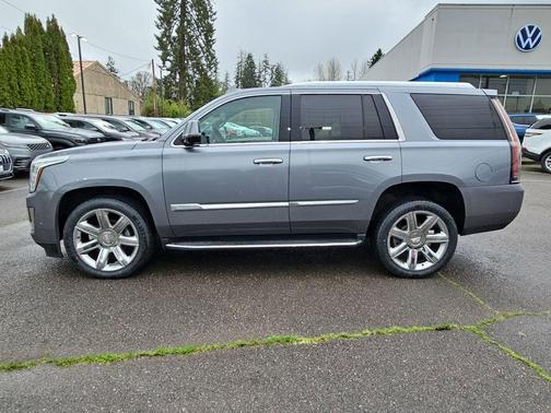 2018 Cadillac Escalade Luxury