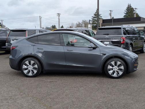 2021 Tesla Model Y Long Range Dual Motor All-Wheel Drive