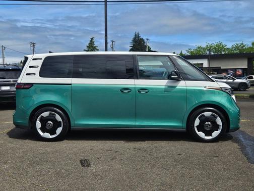 Mahi Green 2025 Volkswagen ID. Buzz Pro S Plus with 4MOTION