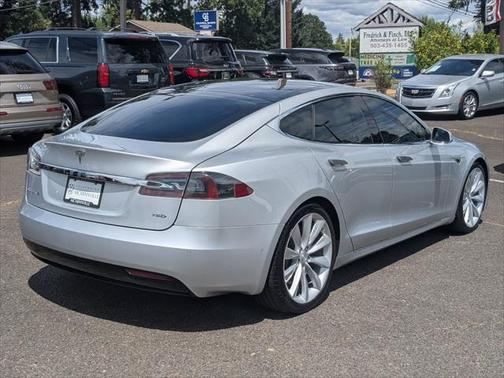 2016 Tesla Model S 75D