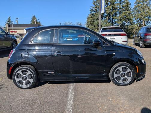 2017 FIAT 500e Battery Electric