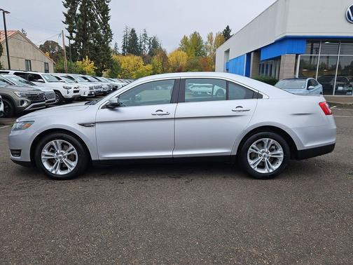 2013 Ford Taurus SEL