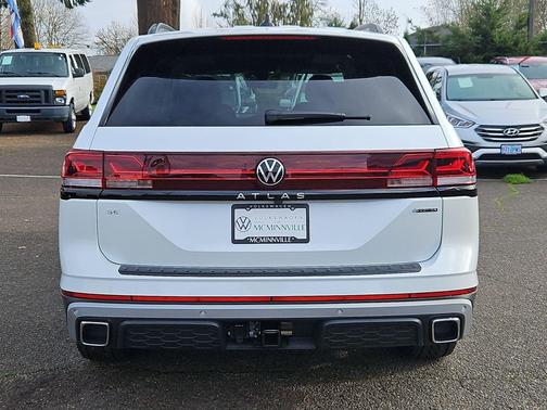 2026 Volkswagen Atlas 2.0T Peak Edition