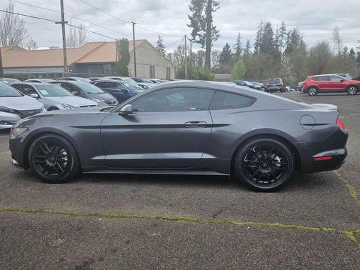 2016 Ford Mustang V6