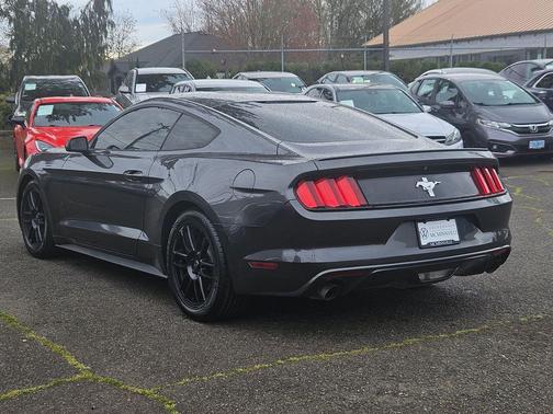 2016 Ford Mustang V6