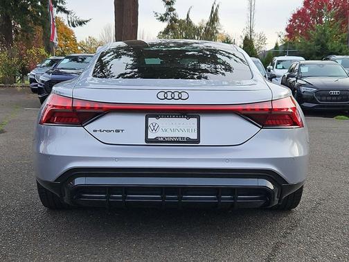 2022 Audi e-tron GT Premium Plus