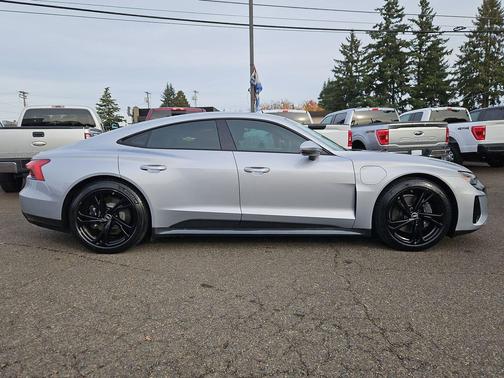 2022 Audi e-tron GT Premium Plus