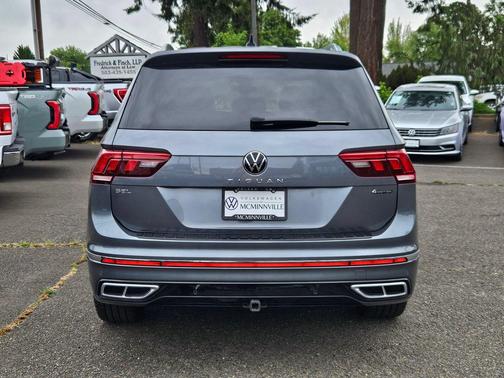 Platinum Gray Metallic 2024 Volkswagen Tiguan 2.0T SEL R-Line 4MOTION