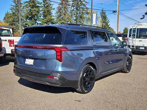Astra Blue 2025 Kia Carnival SX