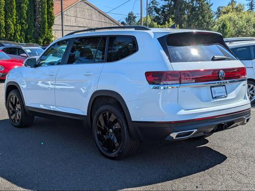 2025 Volkswagen Atlas 2.0T SE w/Technology 4MOTION