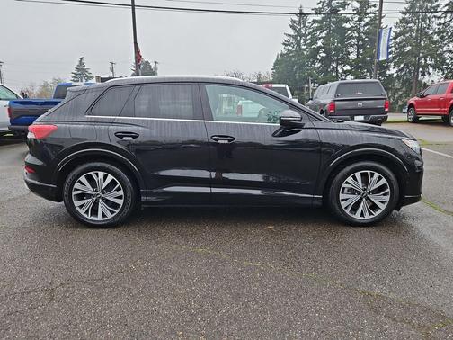 2023 Audi Q4 e-tron Premium Plus 40 RWD