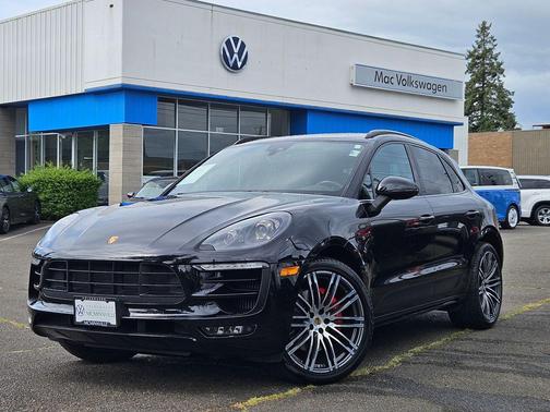Jet Black Metallic 2017 Porsche Macan Macan GTS