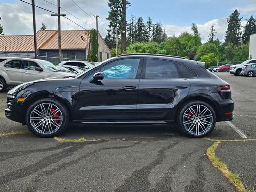 Jet Black Metallic 2017 Porsche Macan Macan GTS