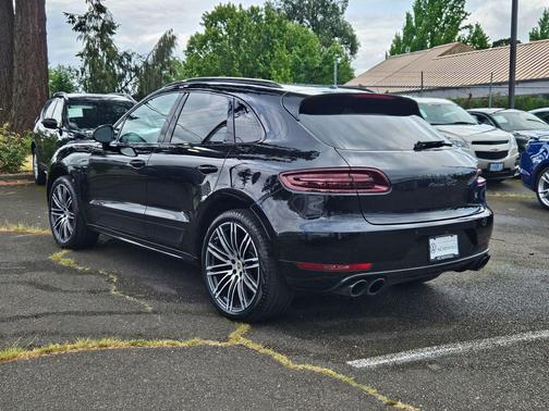 Jet Black Metallic 2017 Porsche Macan Macan GTS