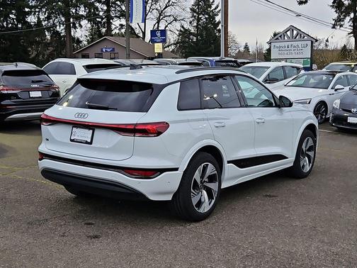 2025 Audi Q6 e-tron Premium Plus quattro