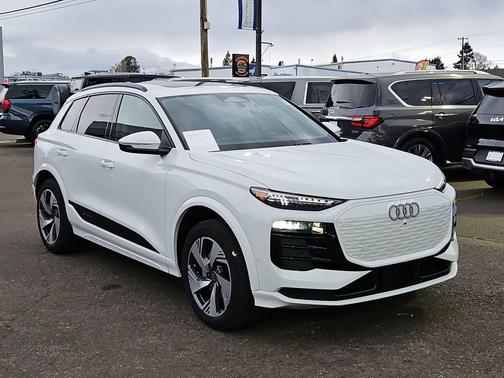 2025 Audi Q6 e-tron Premium Plus quattro