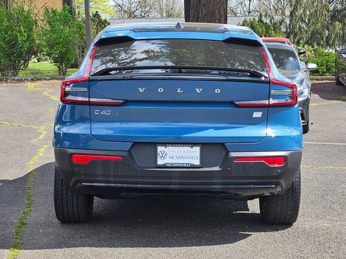 2023 Volvo C40 Recharge Pure Electric Twin Plus