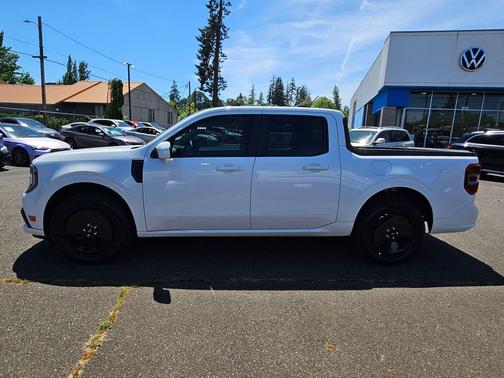 Oxford White 2025 Ford Maverick Lobo Standard