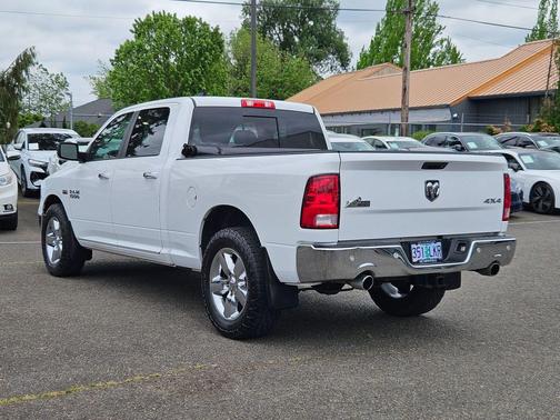 Bright White Clearcoat 2016 RAM 1500 Big Horn