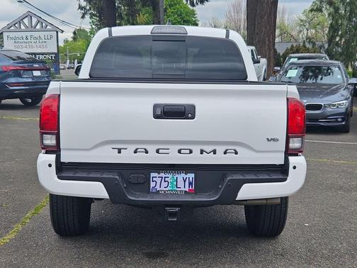 Bright White Clearcoat 2016 RAM 1500 Big Horn