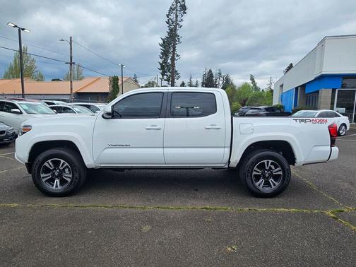 Bright White Clearcoat 2016 RAM 1500 Big Horn