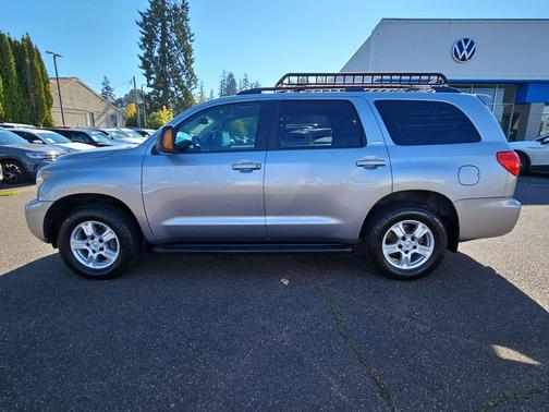 2013 Toyota Sequoia SR5