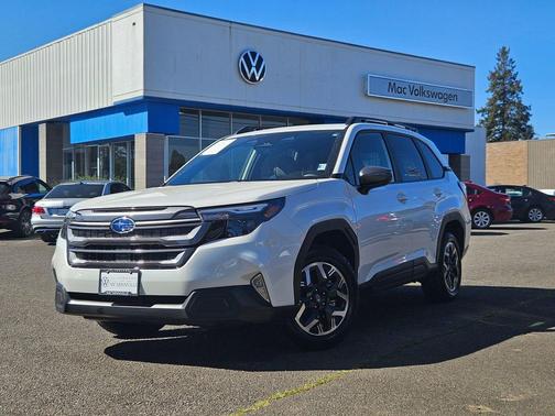 Crystal White Pearl 2025 Subaru Forester Premium