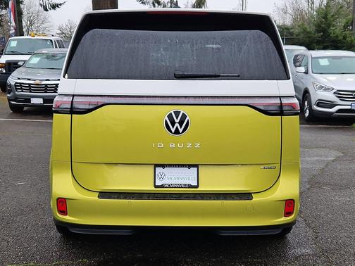 2025 Volkswagen ID. Buzz Pro S Plus with 4MOTION