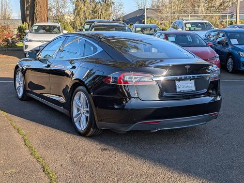 2015 Tesla Model S 70D