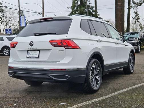 2024 Volkswagen Tiguan 2.0T Wolfsburg Edition