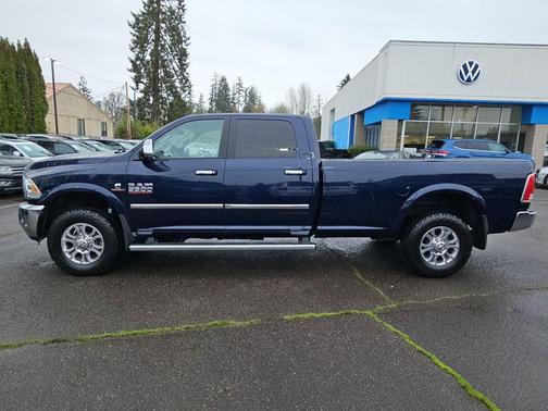 2018 RAM 3500 Laramie Crew Cab 4x4 8' Box