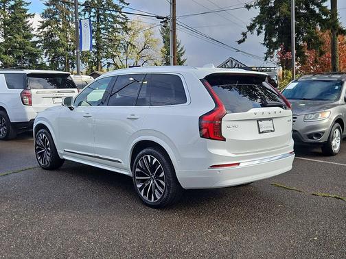 Crystal White Pearl 2026 Volvo XC90 Plus, B6 AWD Gas (mild hybrid), Gasoline, Bright, 7 Seats