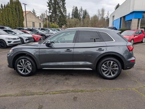 2023 Audi Q5 45 S line Premium Plus