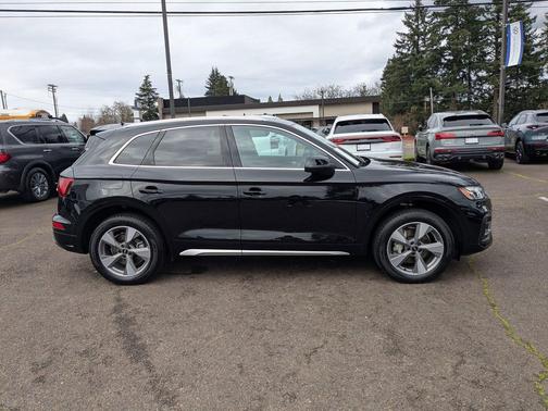 2023 Audi Q5 40 Premium Plus