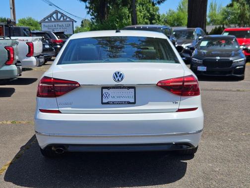 Pure White 2017 Volkswagen Passat 1.8T R-Line w/Comfort