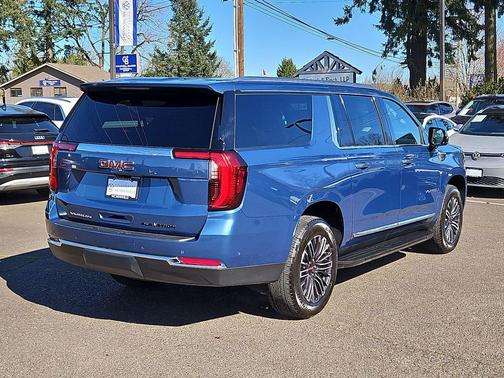 2025 GMC Yukon XL 4WD Elevation