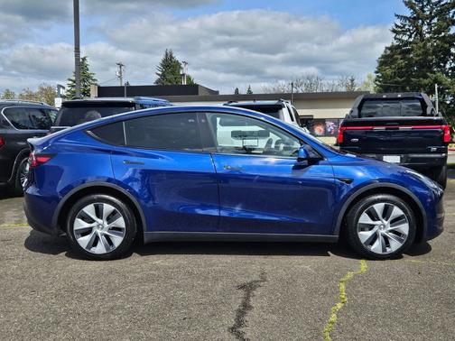 Deep Blue Metallic 2023 Tesla Model Y