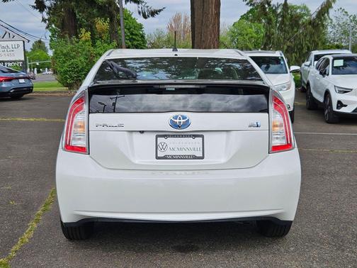 Super White 2015 Toyota Prius Two