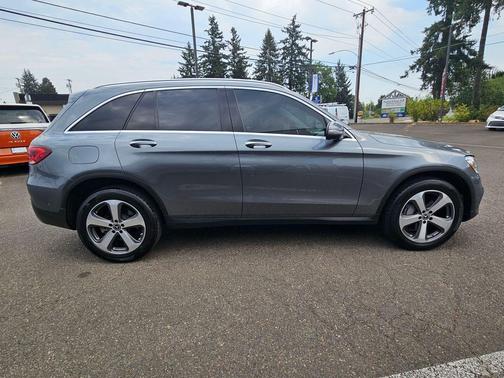 2020 Mercedes-Benz GLC 300 4MATIC