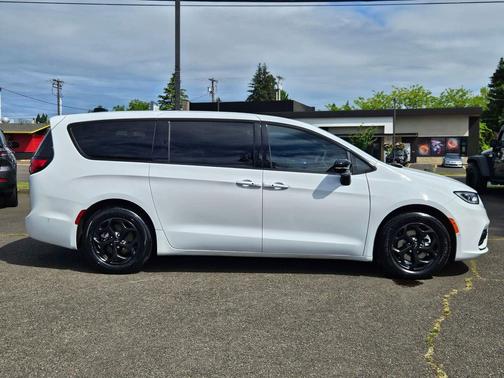 Bright White Clearcoat 2024 Chrysler Pacifica Hybrid S Appearance Pkg