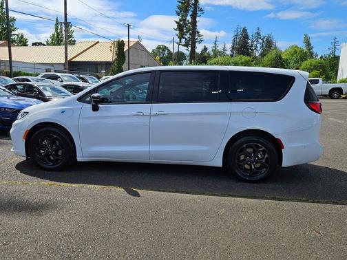 Bright White Clearcoat 2024 Chrysler Pacifica Hybrid S Appearance Pkg