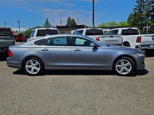 Osmium Grey Metallic 2018 Volvo S90 T5 Momentum