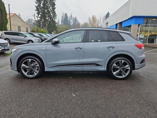 2023 Audi Q4 e-tron Premium Plus 50 quattro