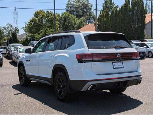 2025 Volkswagen Atlas 2.0T Peak Edition