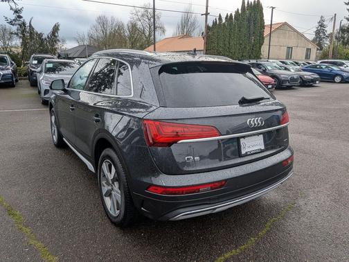 2023 Audi Q5 40 Premium Plus
