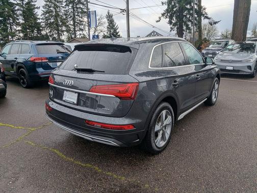 2023 Audi Q5 40 Premium Plus